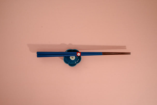 Kawai Traditional Chopsticks & Rest Konjo (Blue) - Cearmausas