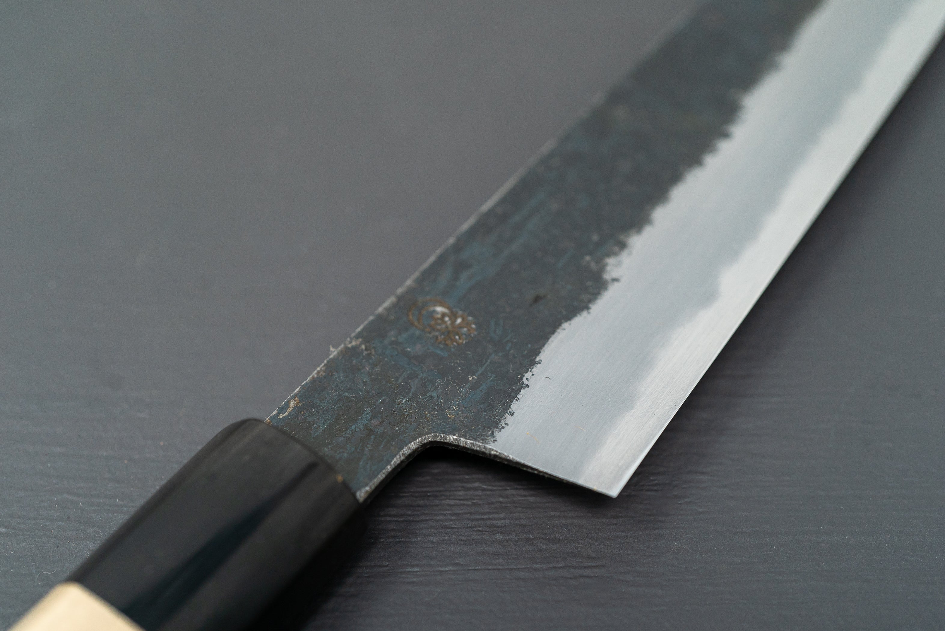 Sakai Kikumori Kikuzuki Kuro Kiritsuke Santoku 180mm - Cearmausas