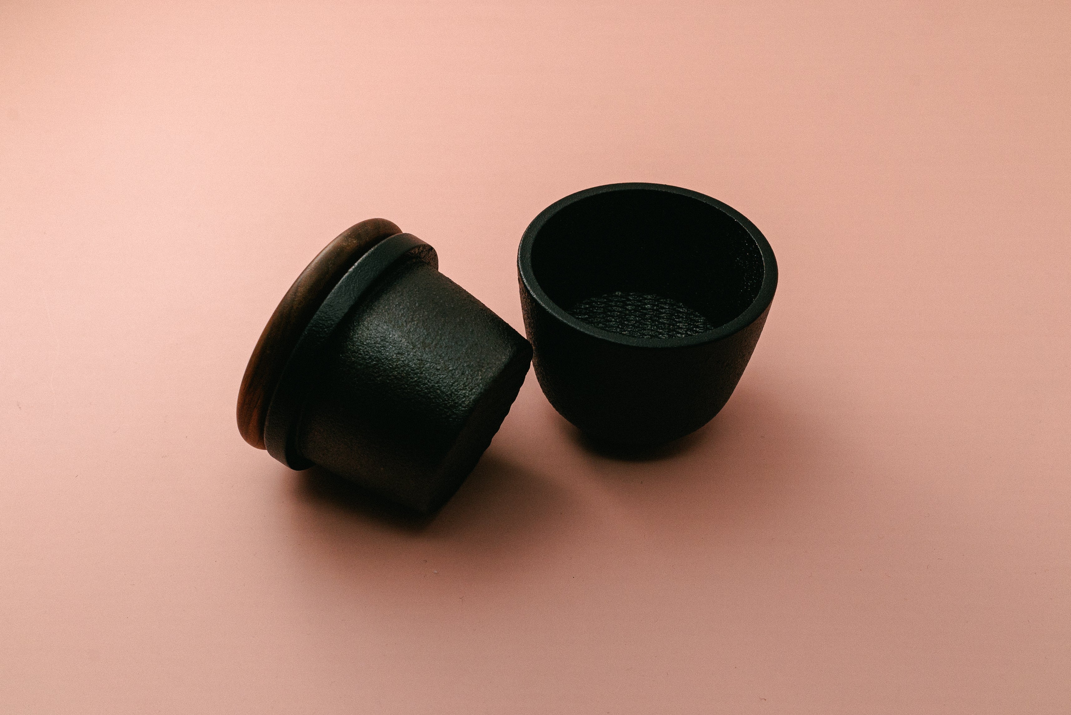 "Swing" Pepper / Spicemill with Walnut Lid - Cearmausas